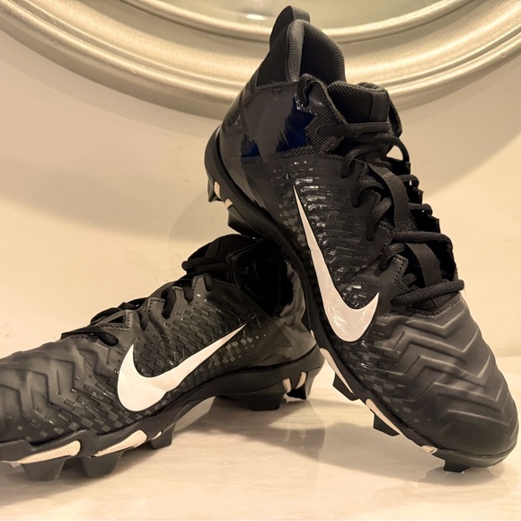 Nike Men’s Alpha Menace 2 BV0146-001 Black and Football Cleats Shoes (Size 12) - Picture 1 of 10